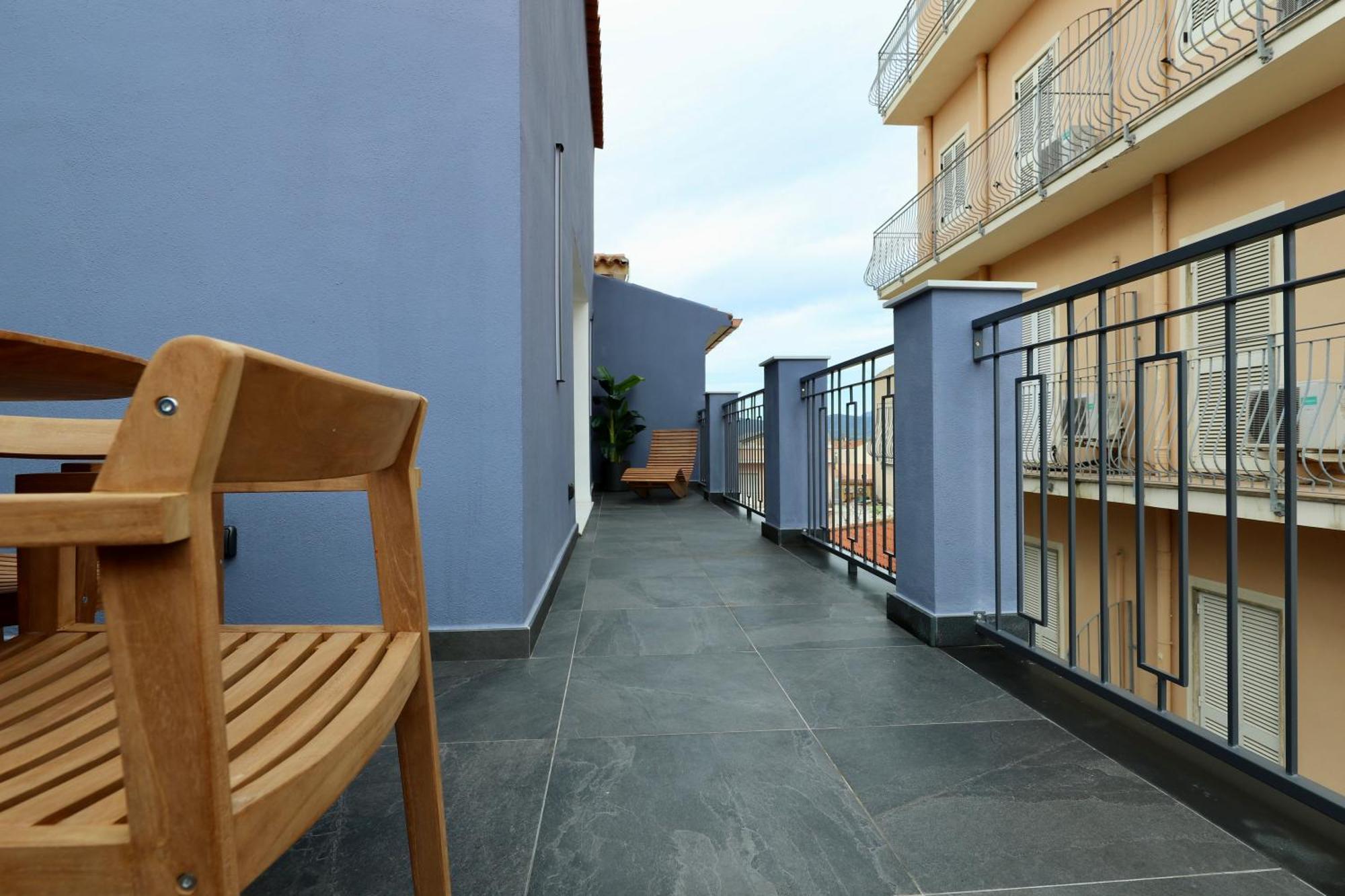 Apartment Luxurious Garibaldi Penthouse - Terrace - Great View - Full Renovation - Historical Centre - Amazing Olbia