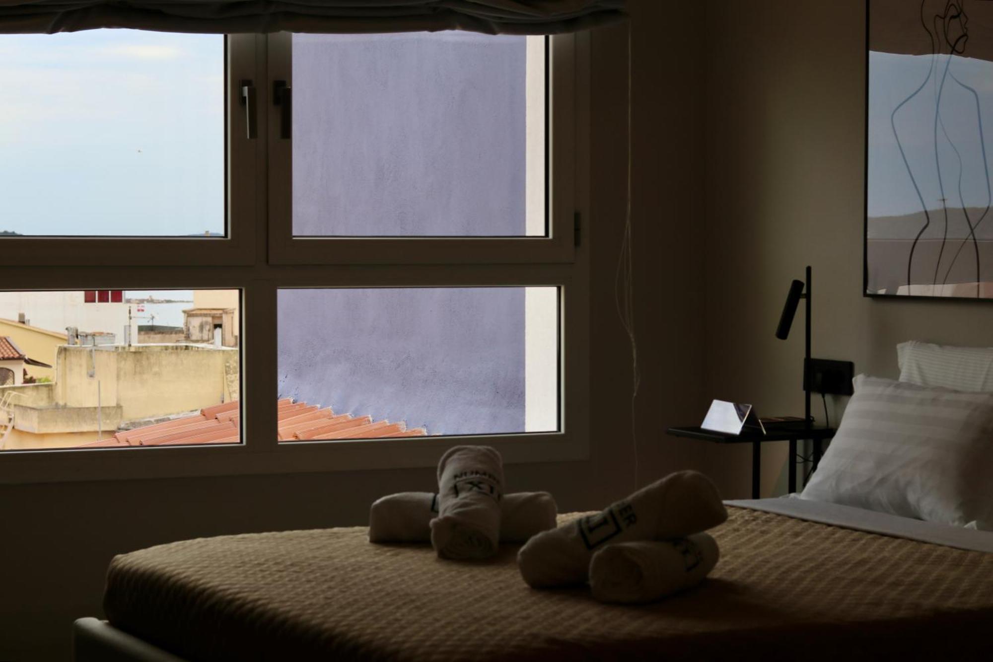 Apartment Luxurious Garibaldi Penthouse - Terrace - Great View - Full Renovation - Historical Centre - Amazing