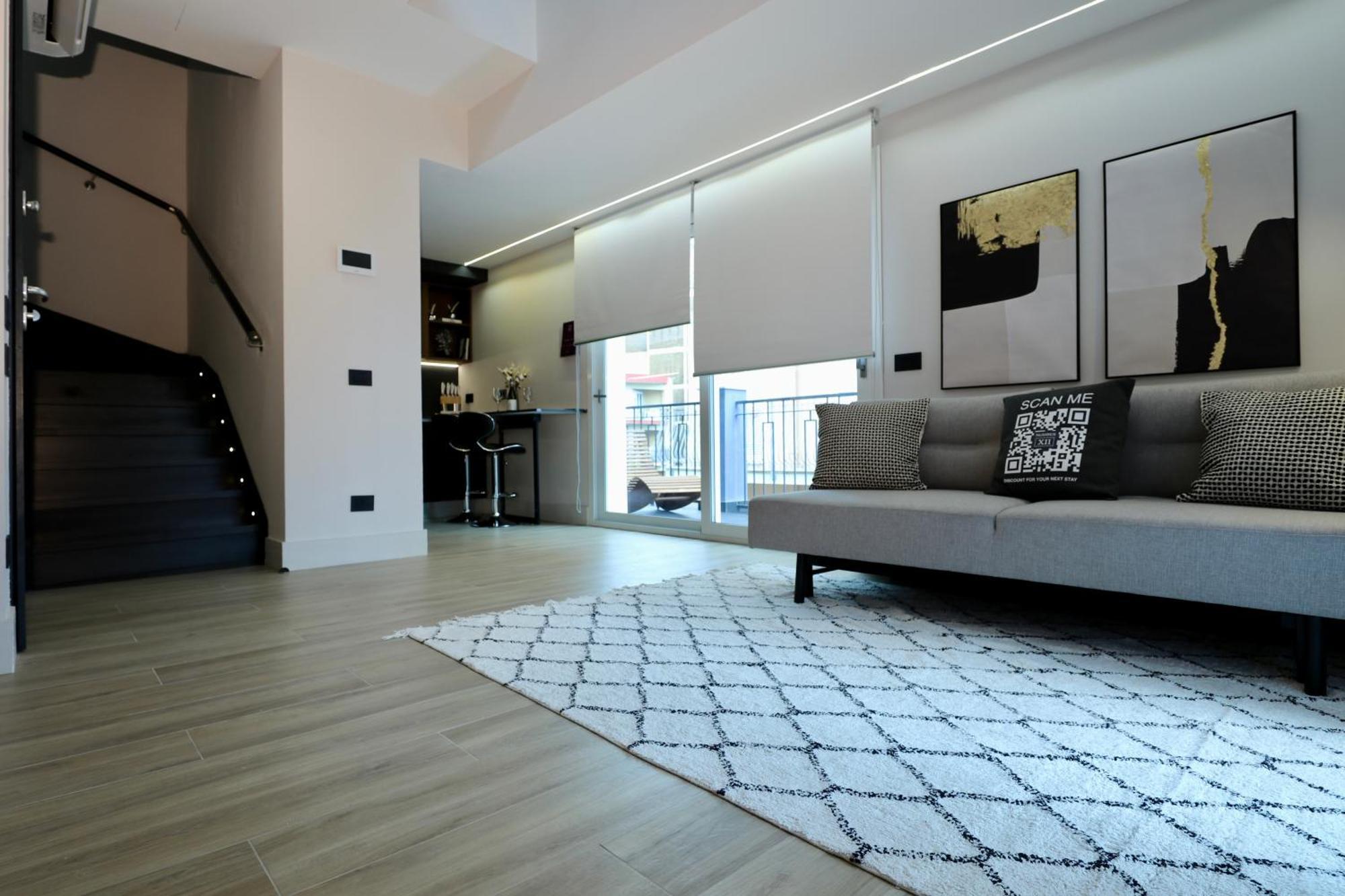 Luxurious Garibaldi Penthouse - Terrace - Great View - Full Renovation - Historical Centre - Amazing Olbia
